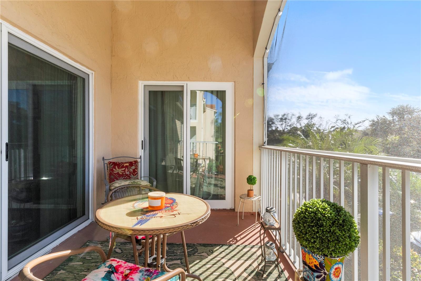 Image 6 of 39 For 1610 42nd Circle 211