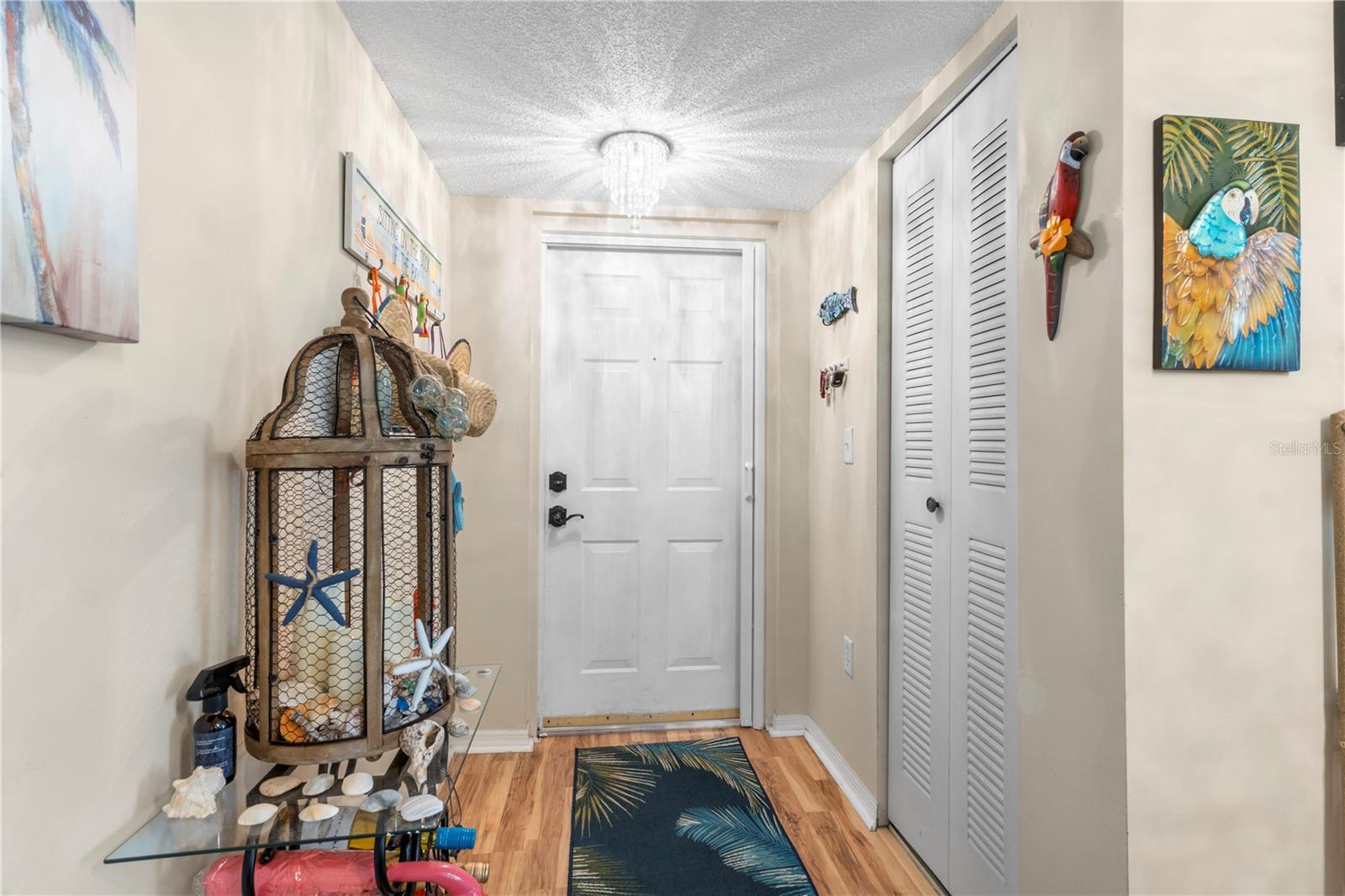 Image 7 of 39 For 1610 42nd Circle 211