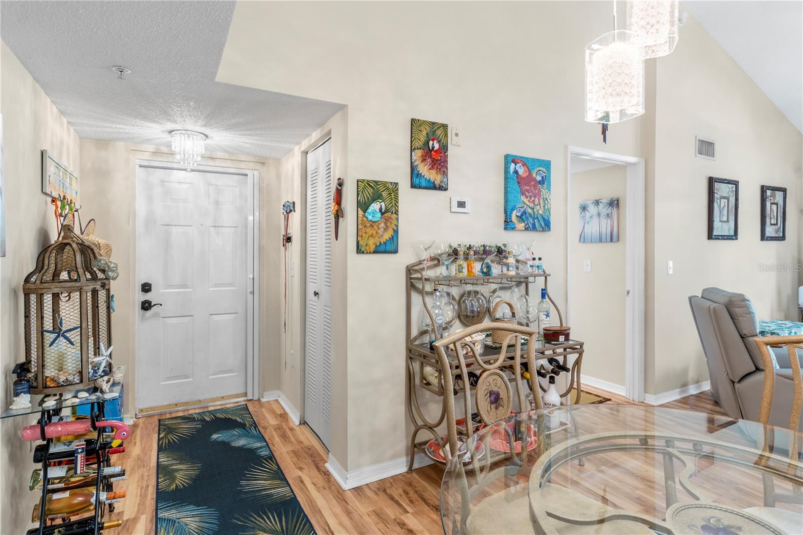 Image 8 of 39 For 1610 42nd Circle 211