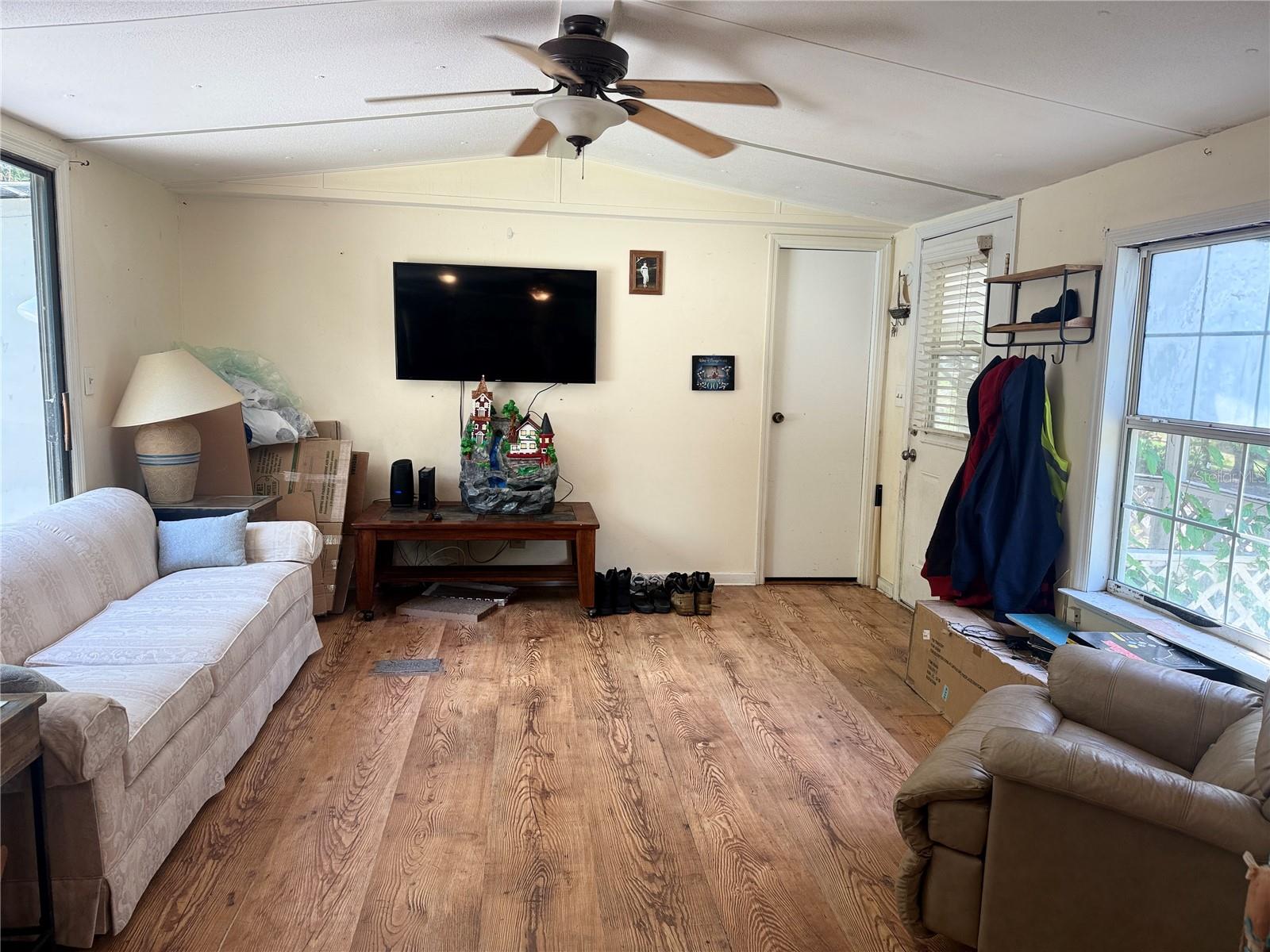 Image 3 of 16 For 10541 127th Lane