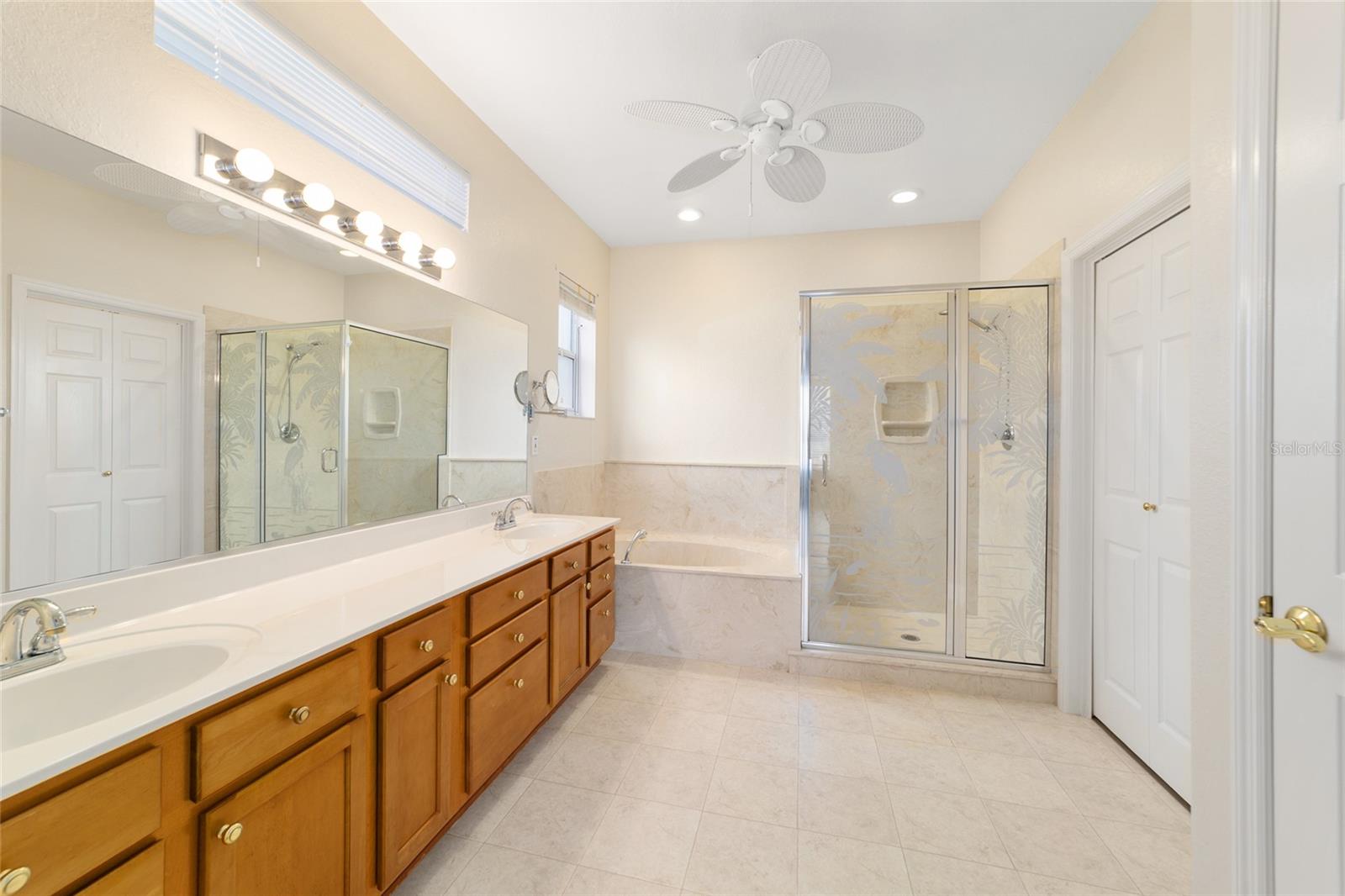 Image 32 of 79 For 13160 93rd Circle