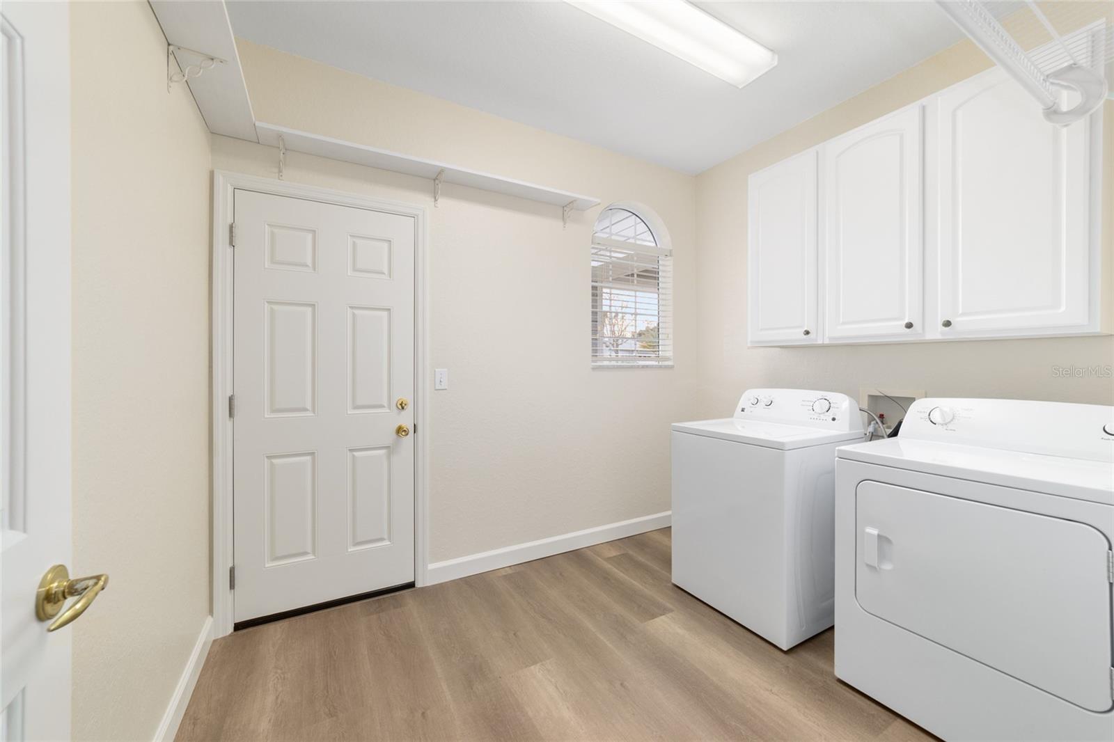 Image 42 of 79 For 13160 93rd Circle