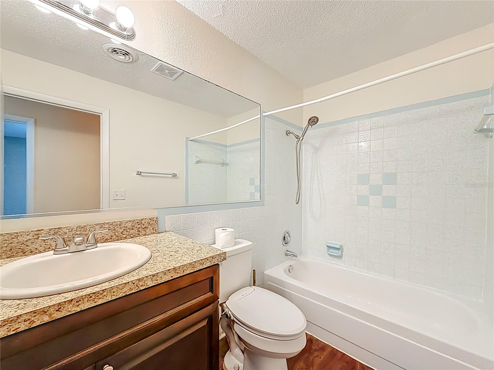 Image 27 of 50 For 3820 33rd Avenue