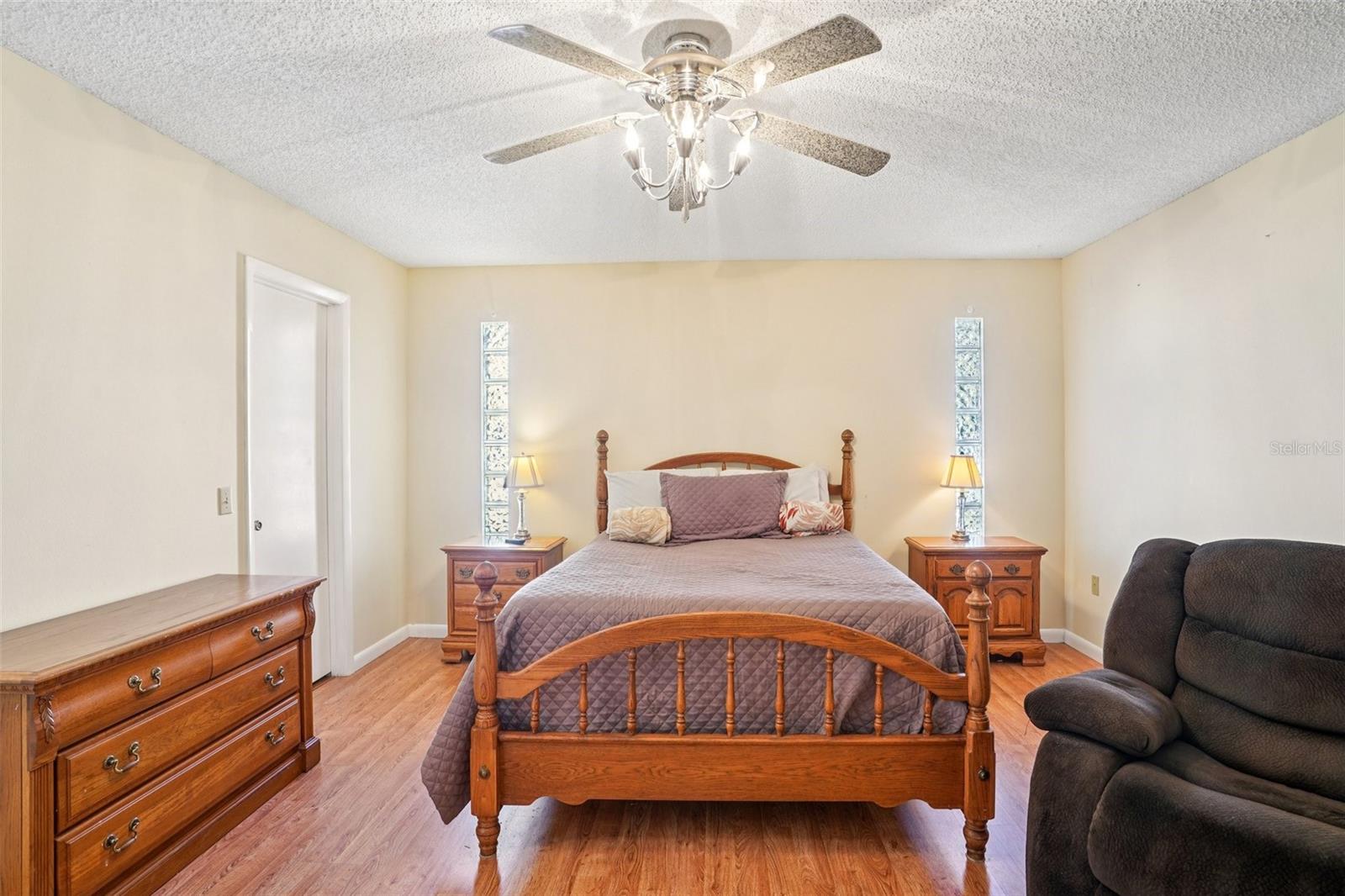 Image 16 of 51 For 1305 Moray Court