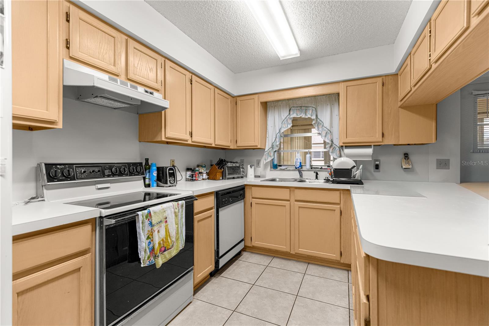 Image 17 of 42 For 9651 85th Terrace D