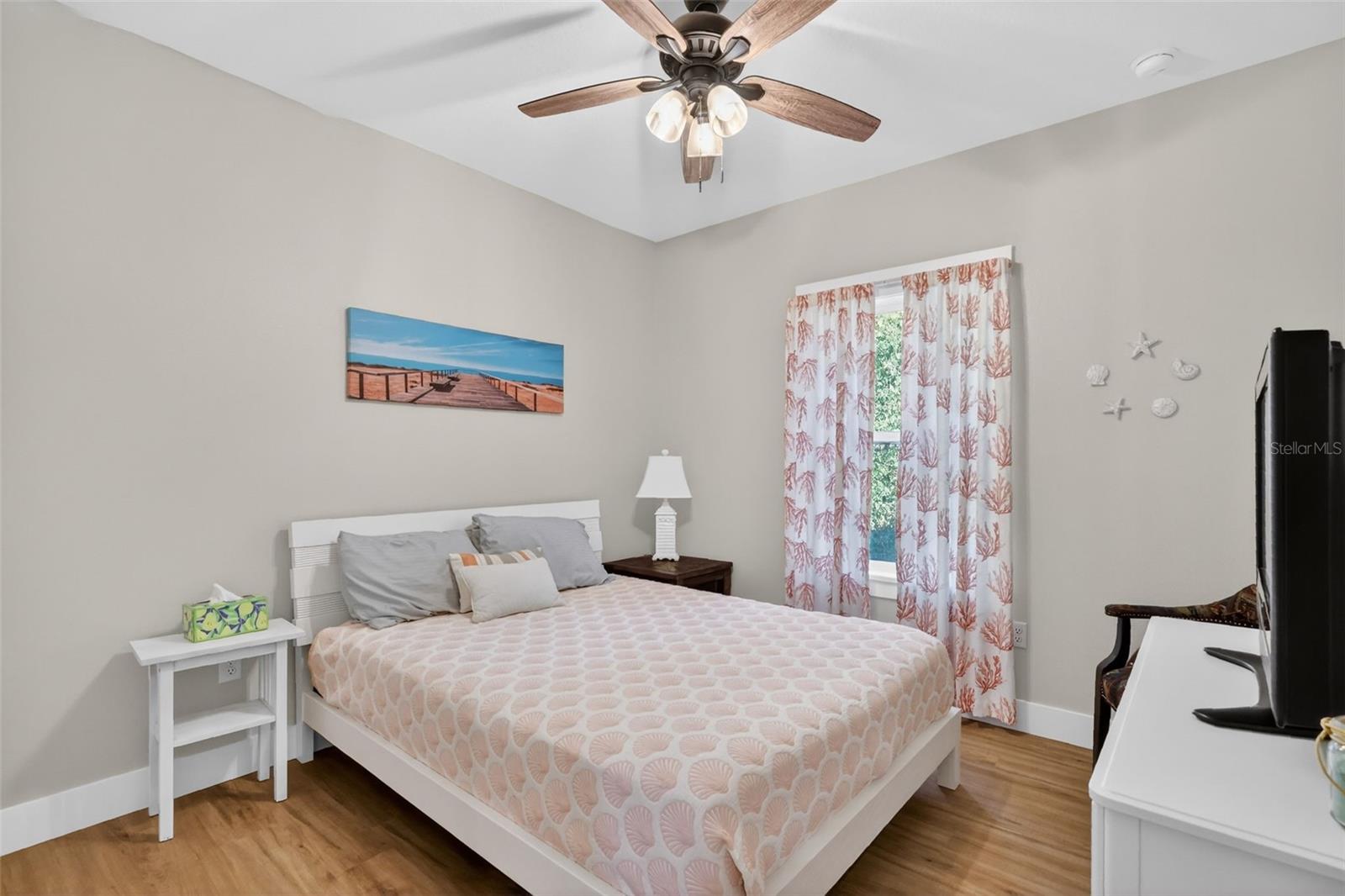 Image 17 of 30 For 2924 Cr 526  