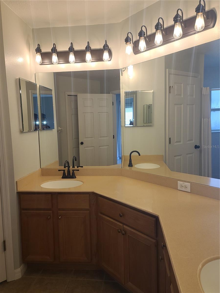 Image 35 of 48 For 6362 Walter Terrace