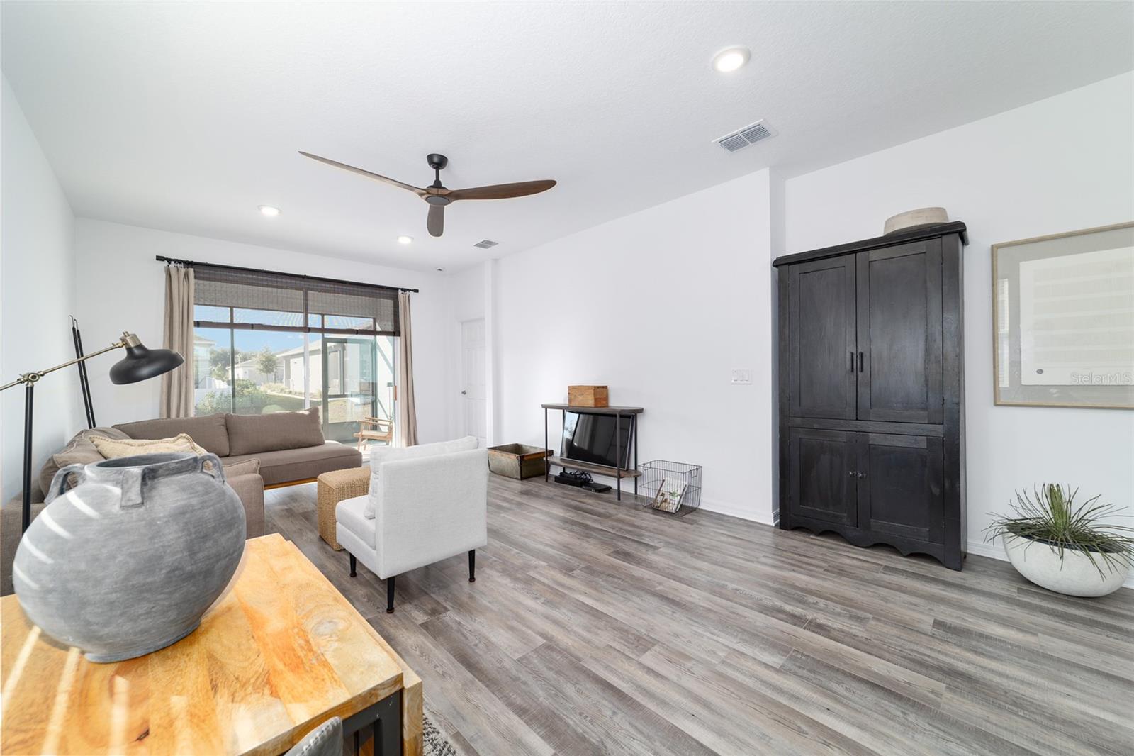 Image 15 of 48 For 8798 79th Place