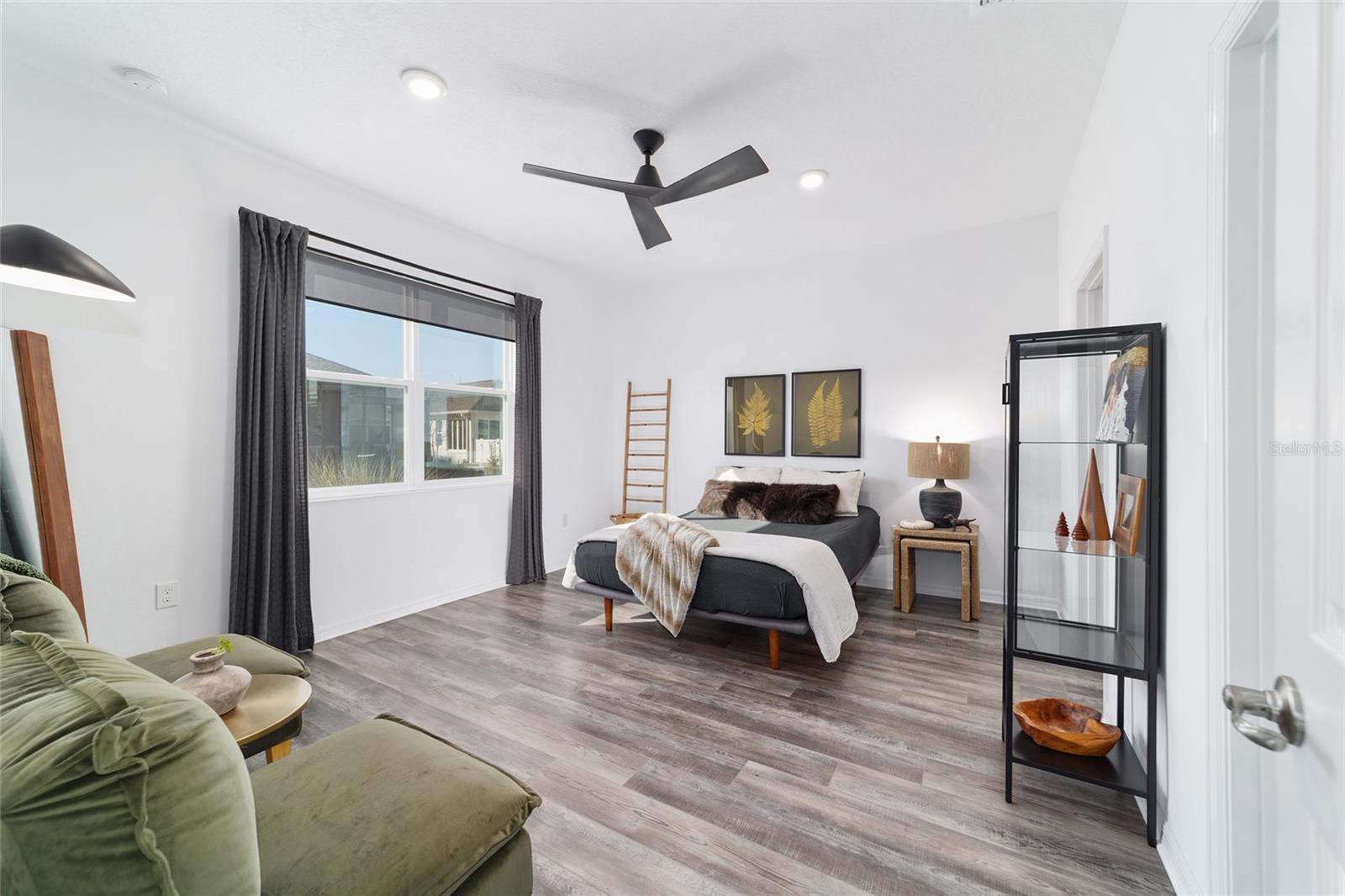 Image 29 of 48 For 8798 79th Place