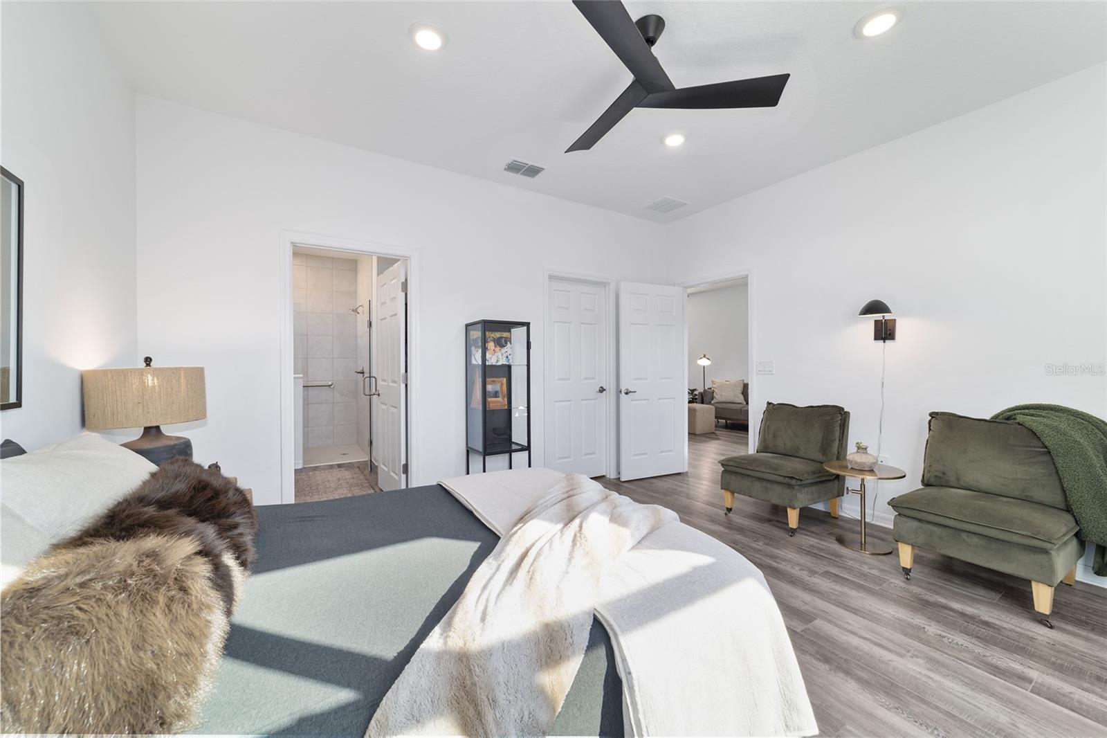 Image 31 of 48 For 8798 79th Place