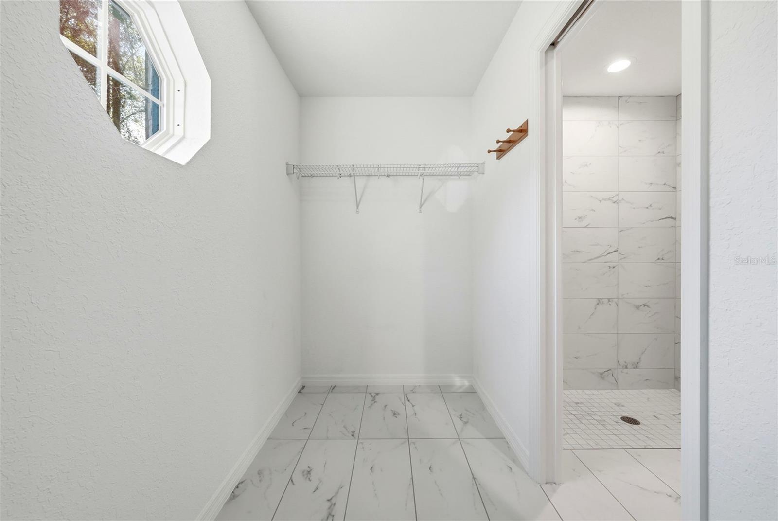 Image 19 of 51 For 10286 Gardner Way