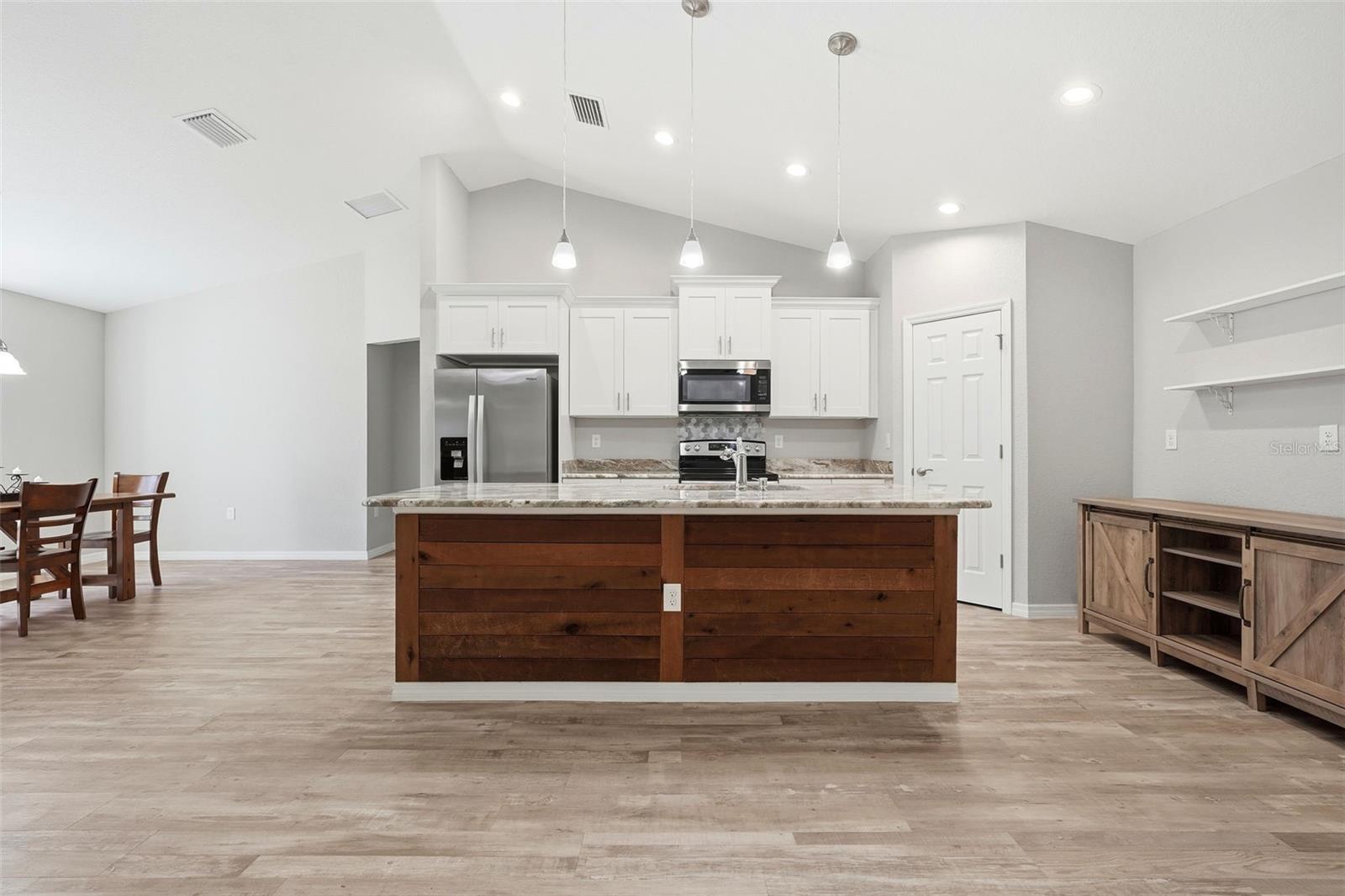 Image 27 of 51 For 10286 Gardner Way