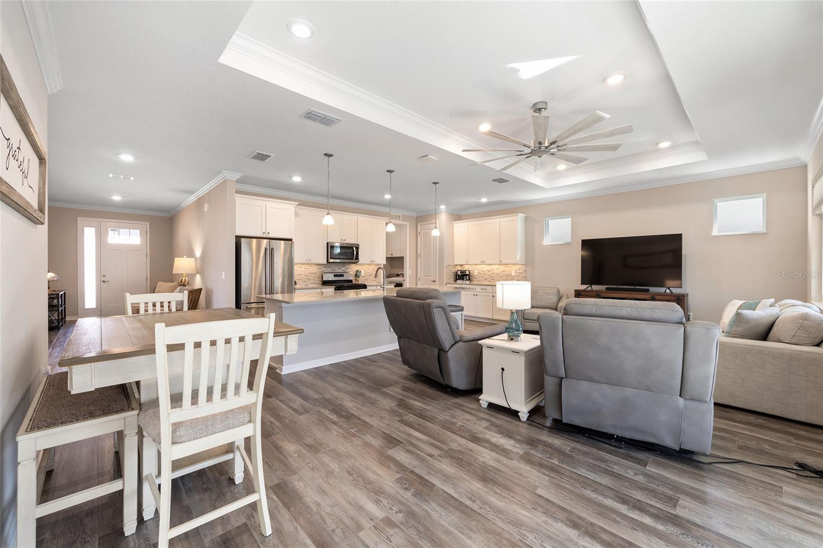 Image 27 of 46 For 10390 99th Street