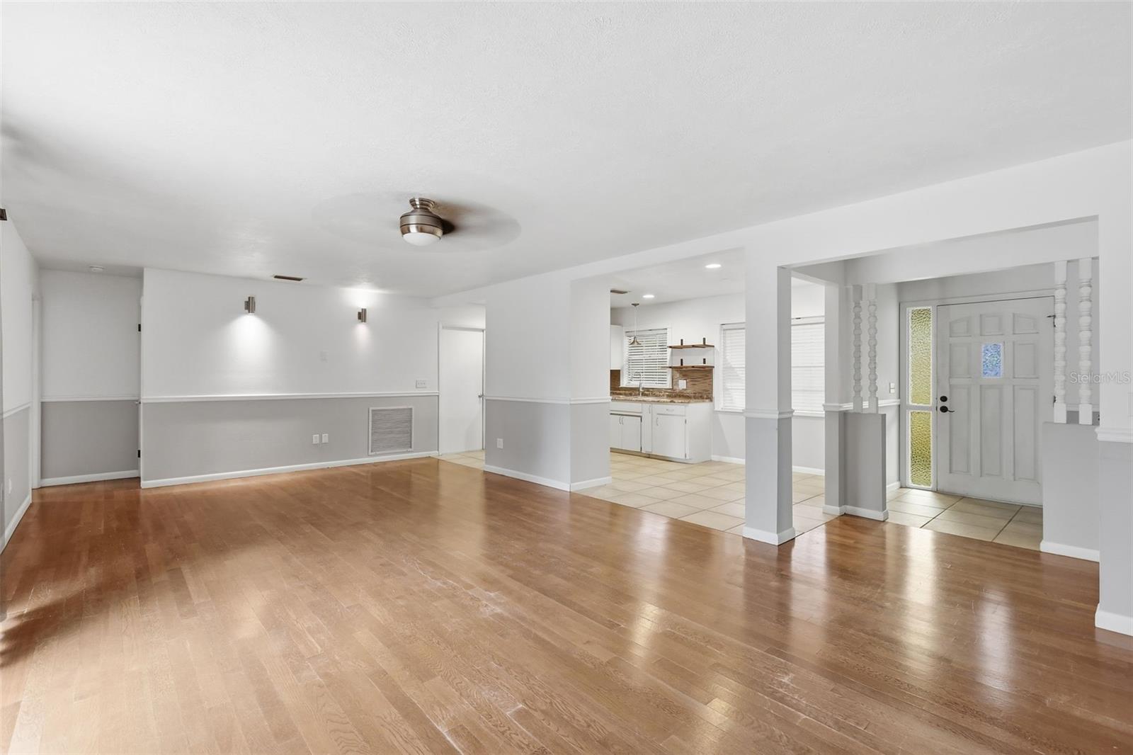 Image 10 of 36 For 920 Lyle Avenue