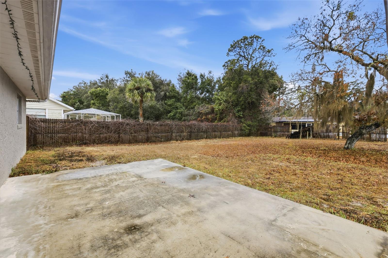 Image 31 of 36 For 920 Lyle Avenue