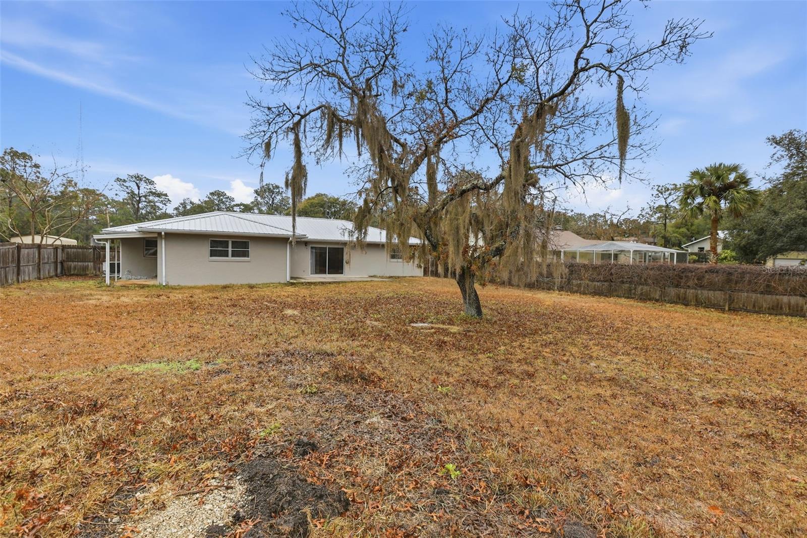 Image 32 of 36 For 920 Lyle Avenue