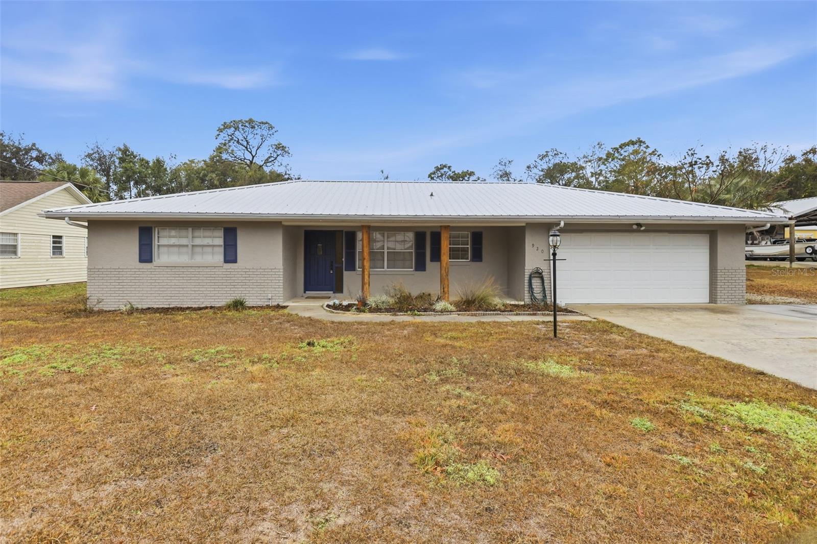 Image 4 of 36 For 920 Lyle Avenue