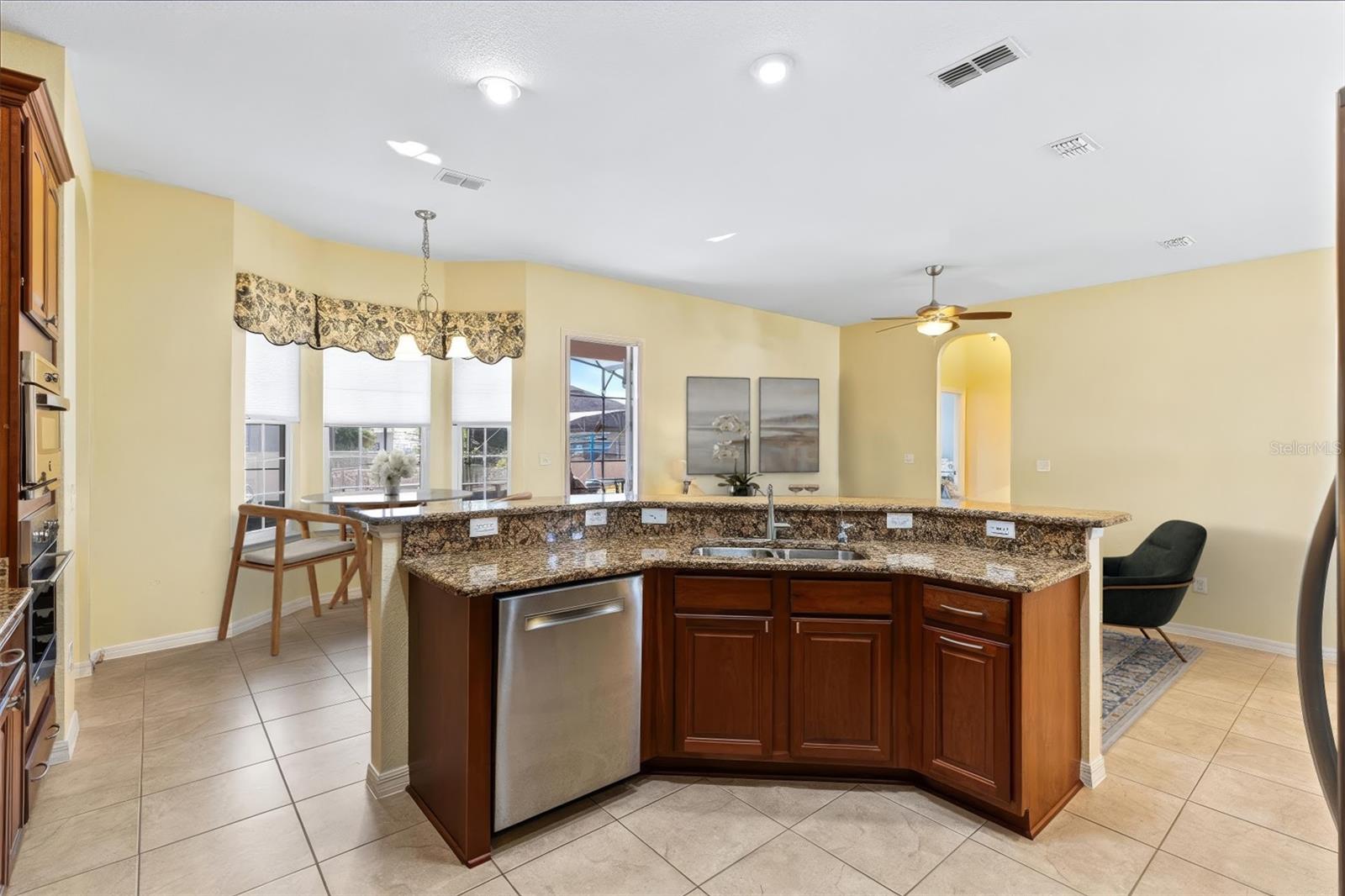 Image 10 of 64 For 10928 168th Loop