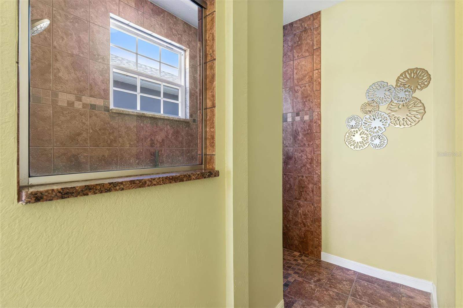 Image 16 of 64 For 10928 168th Loop