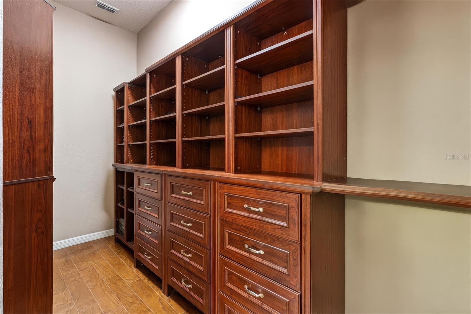 Image 17 of 64 For 10928 168th Loop