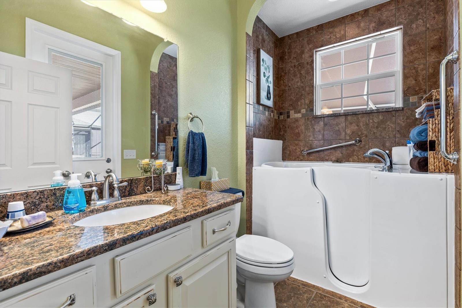 Image 25 of 64 For 10928 168th Loop