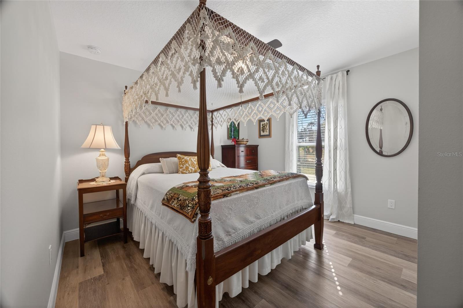 Image 21 of 34 For 10160 41st Avenue