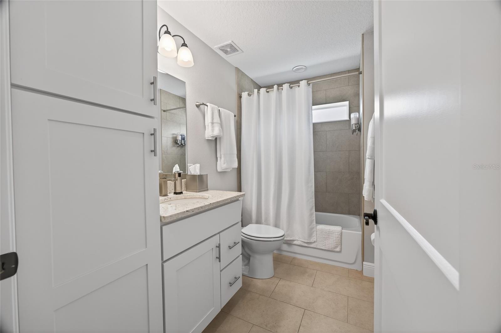 Image 22 of 34 For 10160 41st Avenue