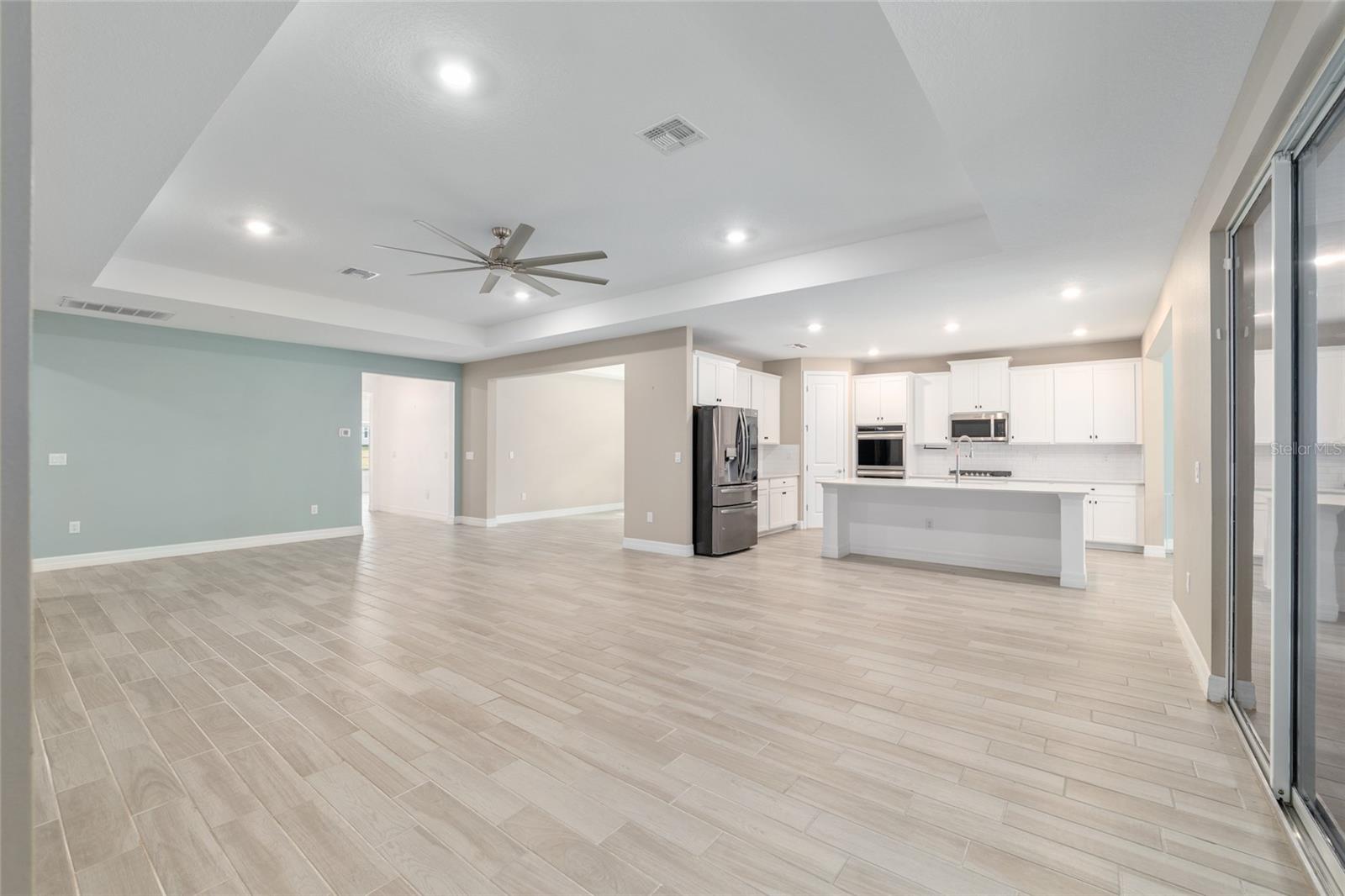 Image 10 of 75 For 4226 11 Avenue