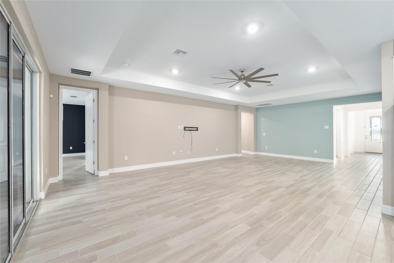 Image 11 of 75 For 4226 11 Avenue