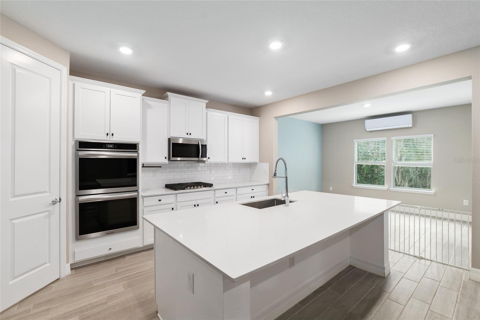 Image 15 of 75 For 4226 11 Avenue