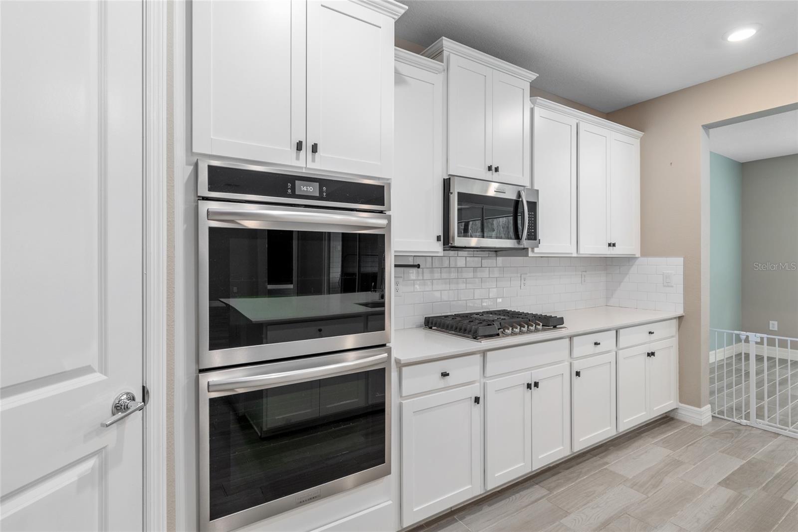 Image 17 of 75 For 4226 11 Avenue