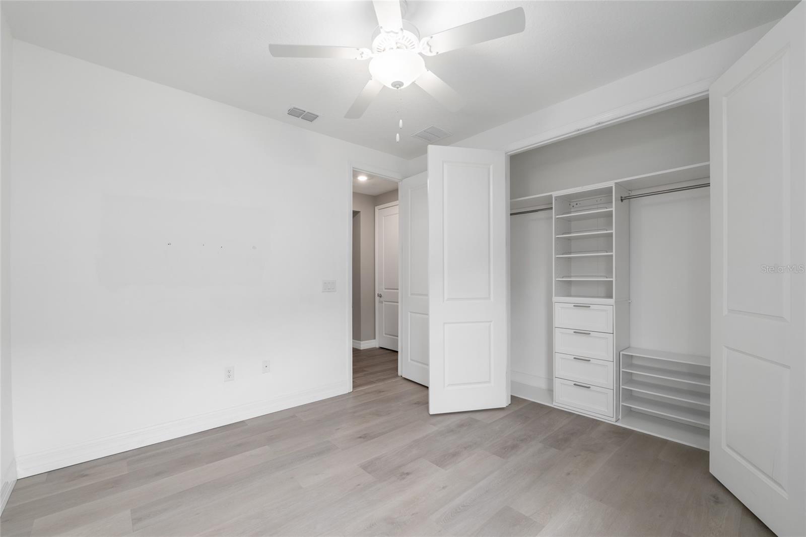 Image 41 of 75 For 4226 11 Avenue