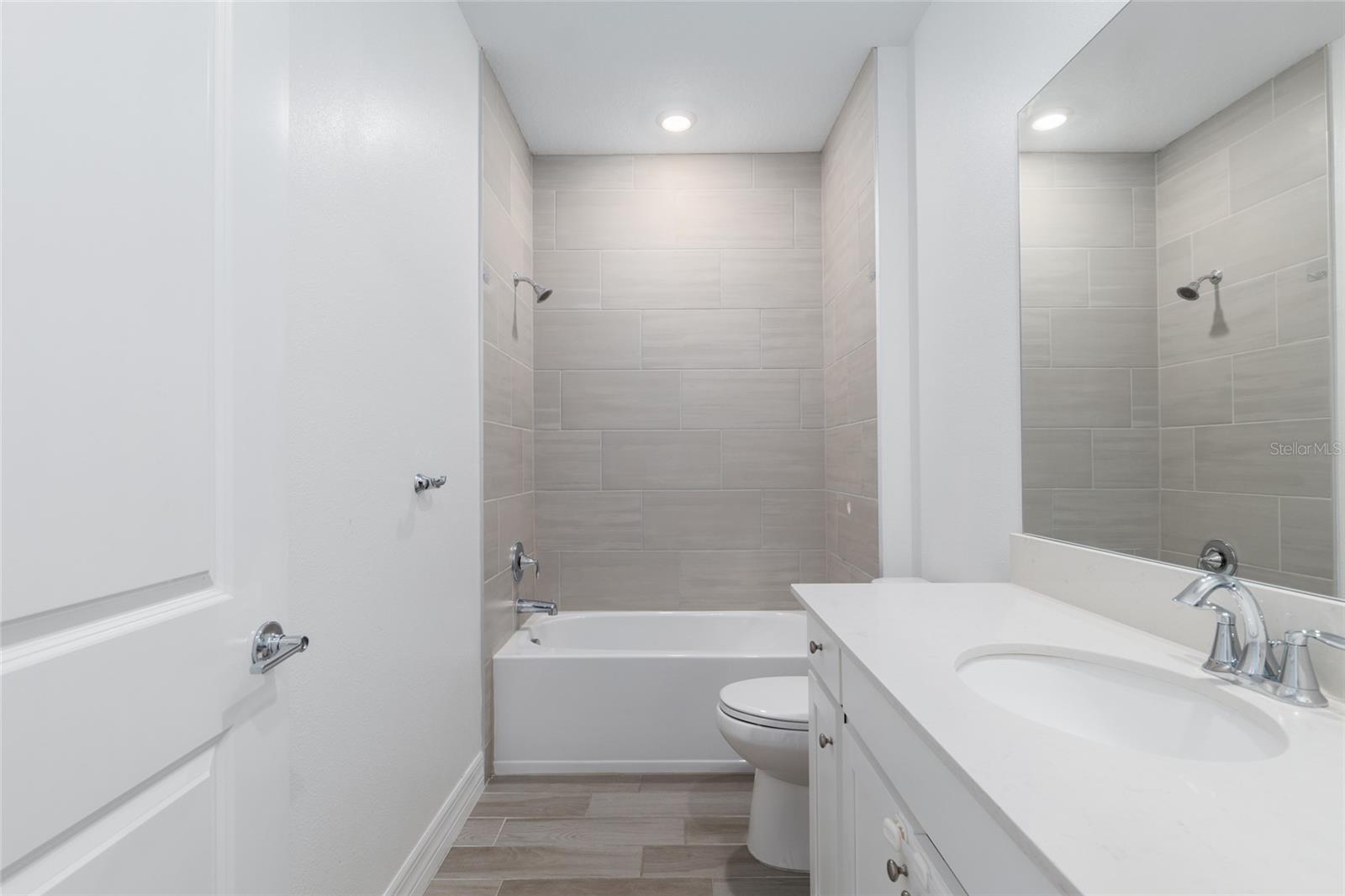 Image 47 of 75 For 4226 11 Avenue