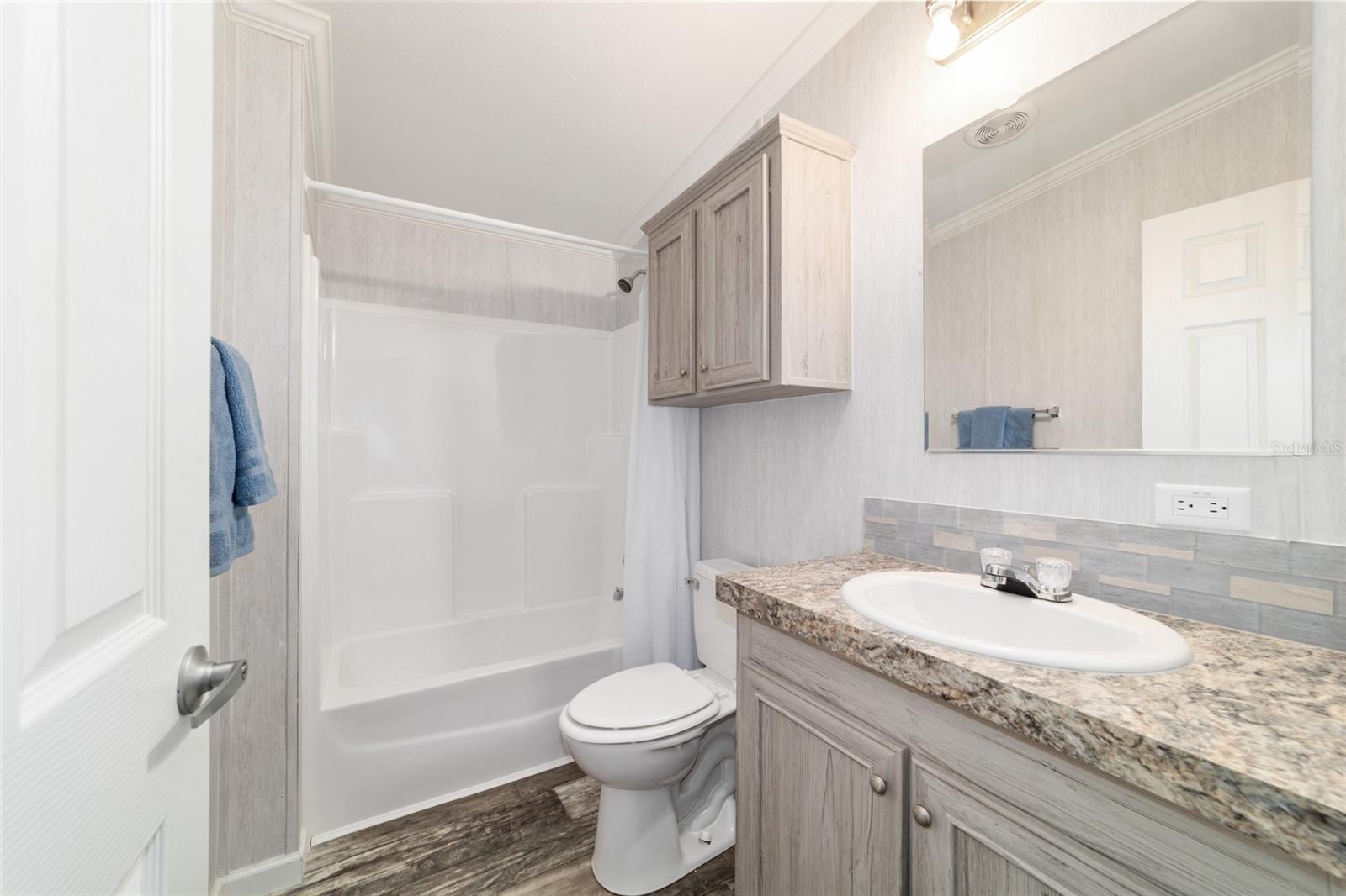 Image 17 of 33 For 13164 18th Street Road