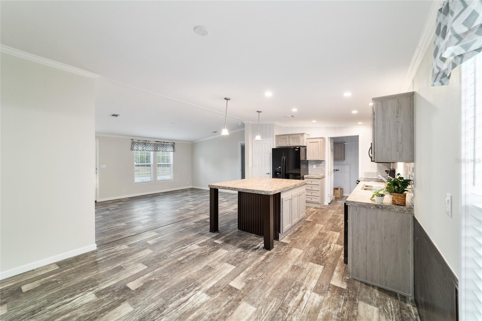 Image 5 of 33 For 13164 18th Street Road