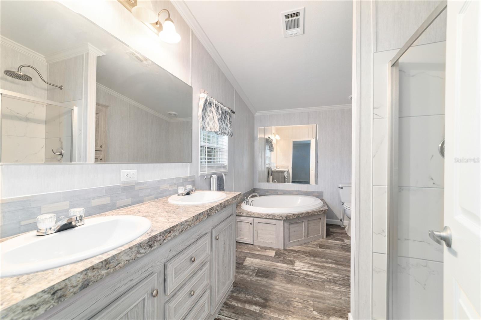 Image 9 of 33 For 13164 18th Street Road