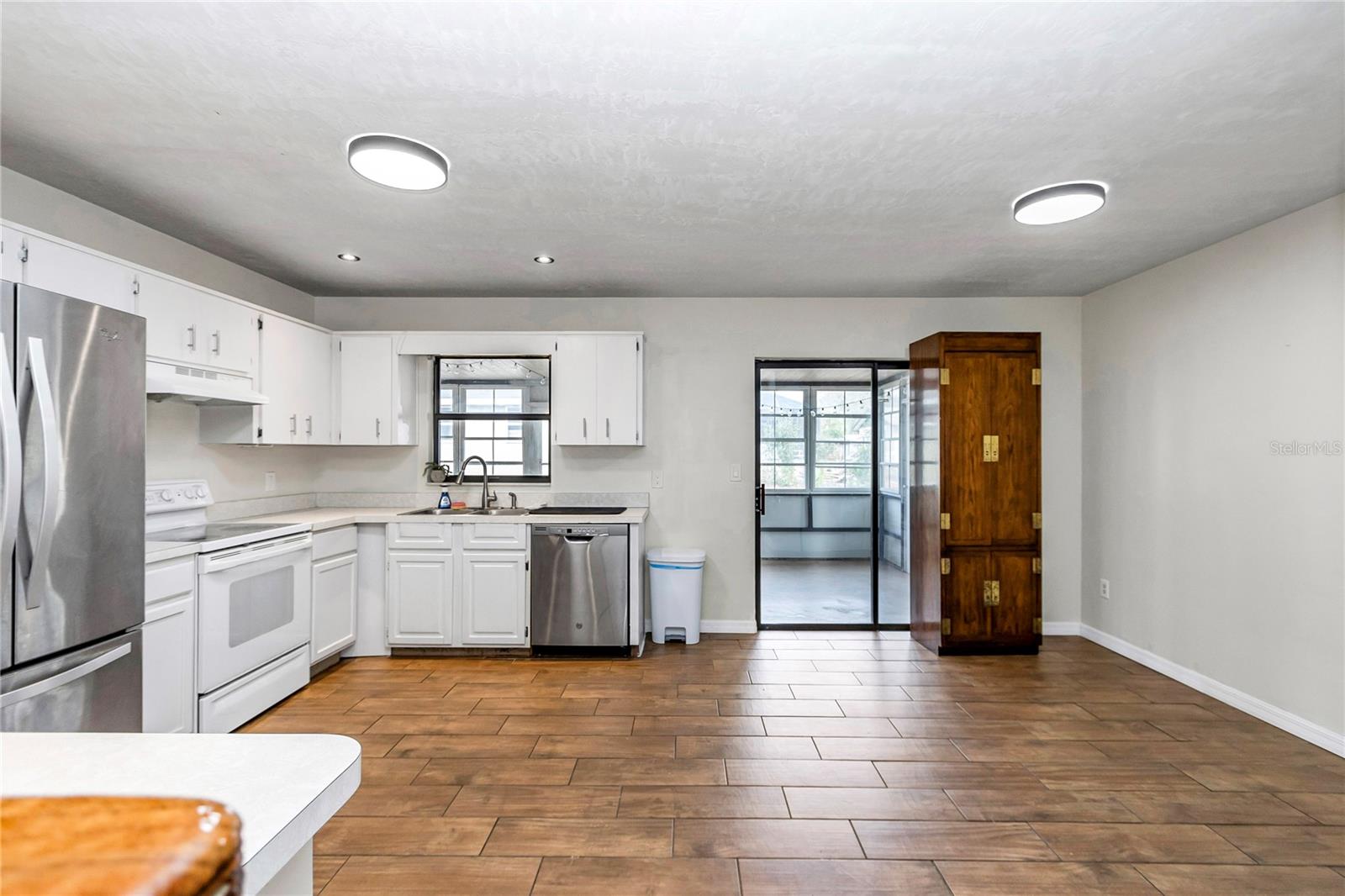 Image 10 of 30 For 20117 83rd Street