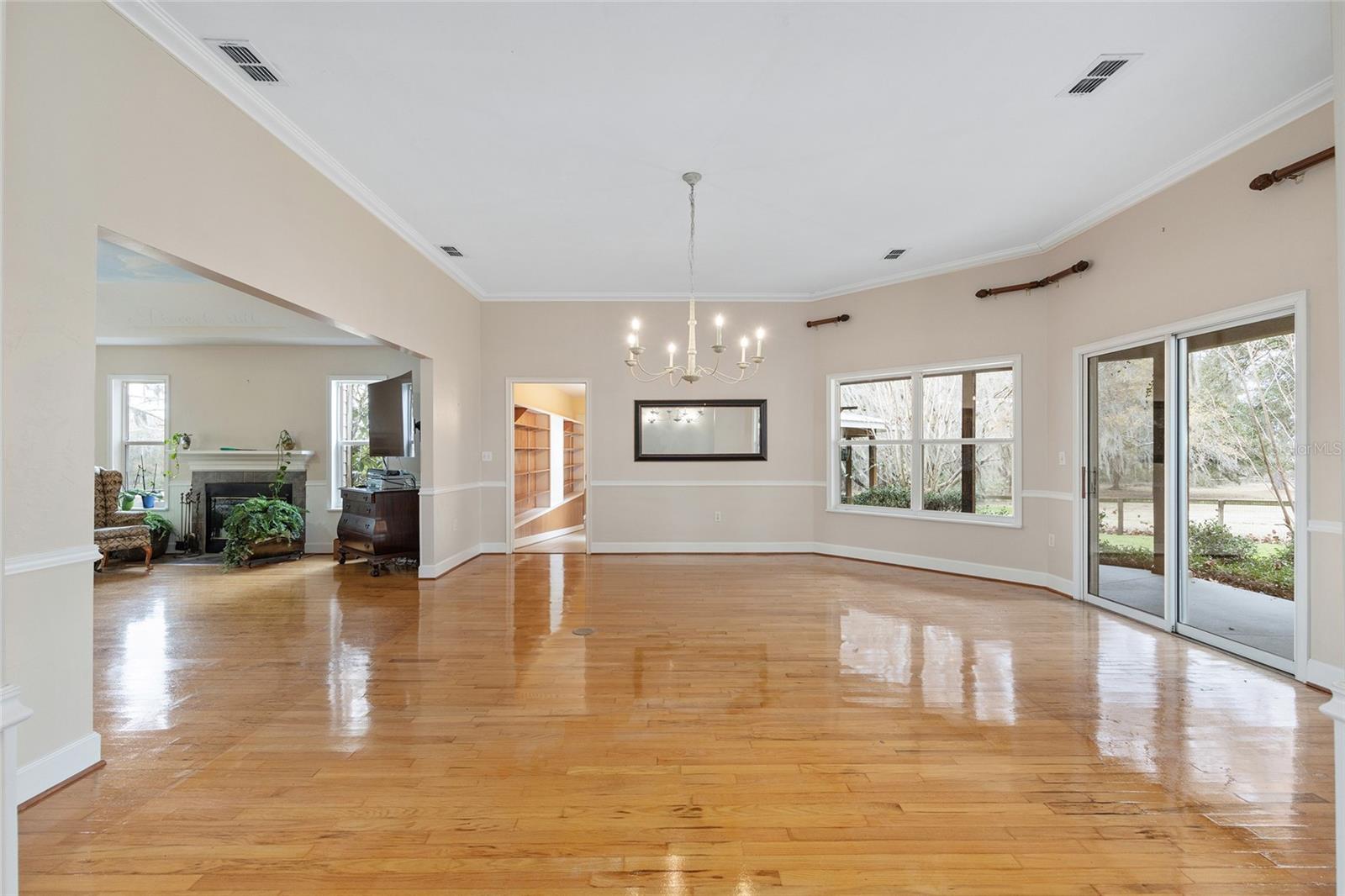 Image 9 of 78 For 15000 Hwy 318