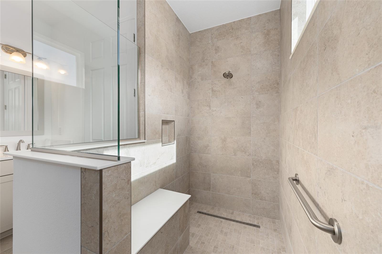 Image 25 of 39 For 8425 101st Avenue