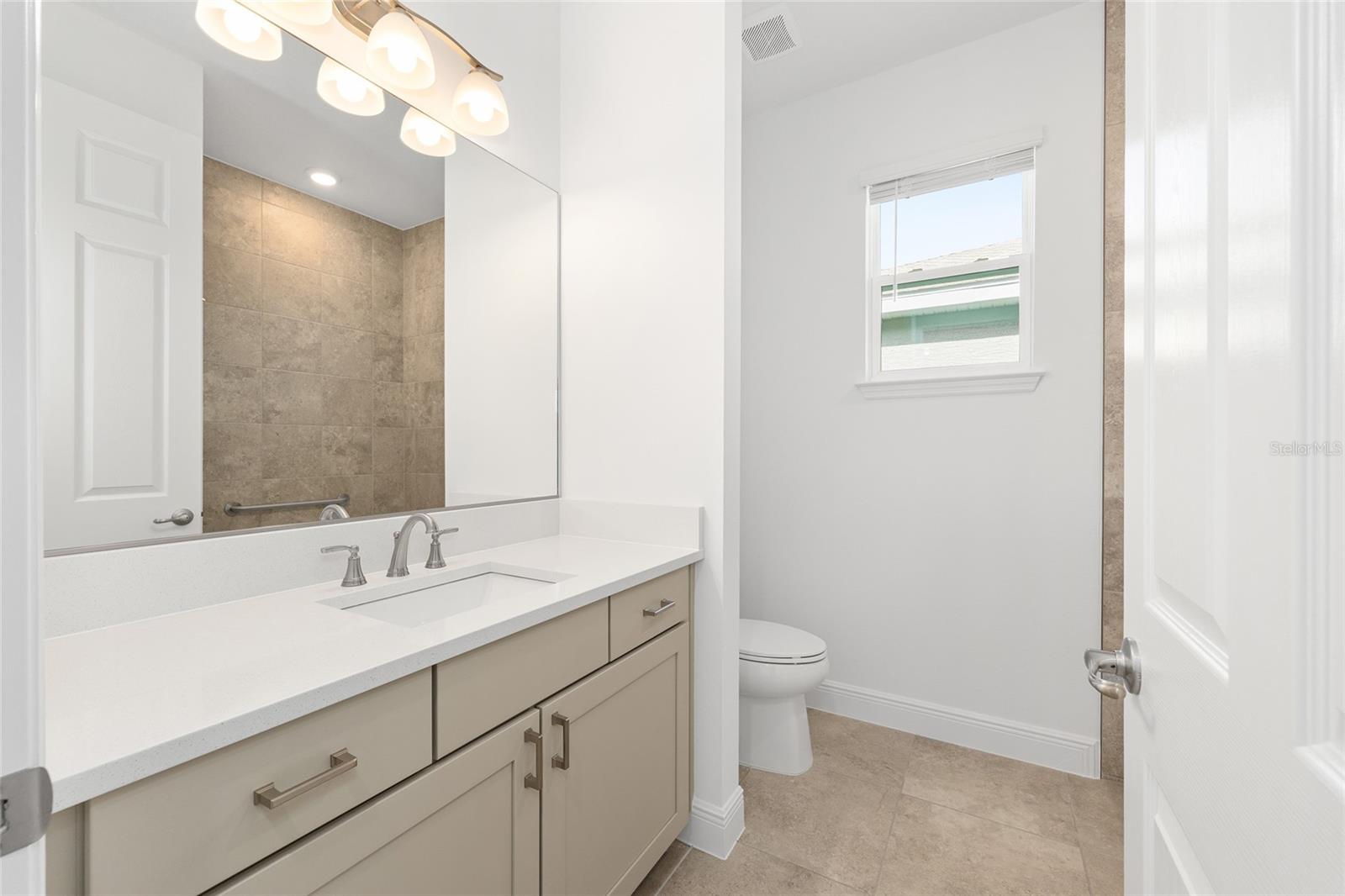 Image 29 of 39 For 8425 101st Avenue