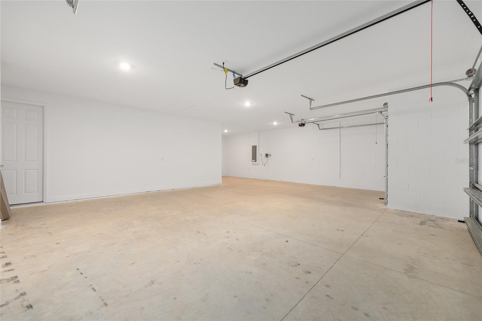 Image 33 of 39 For 8425 101st Avenue