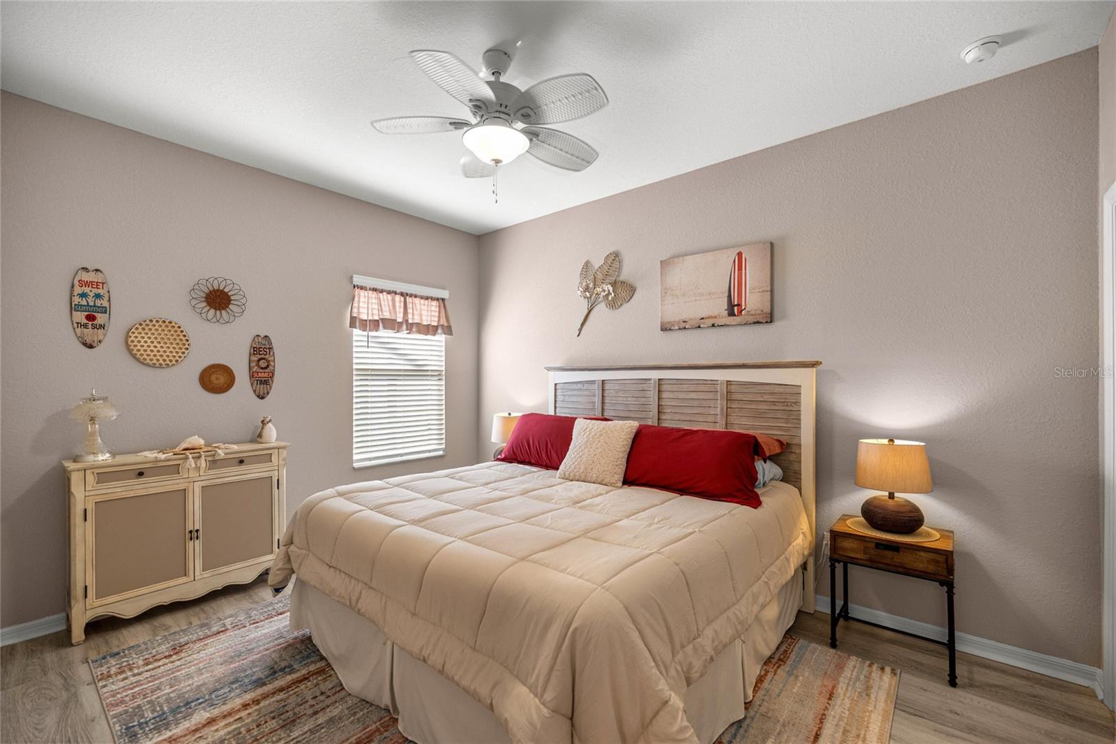 Image 25 of 37 For 8923 42nd Court