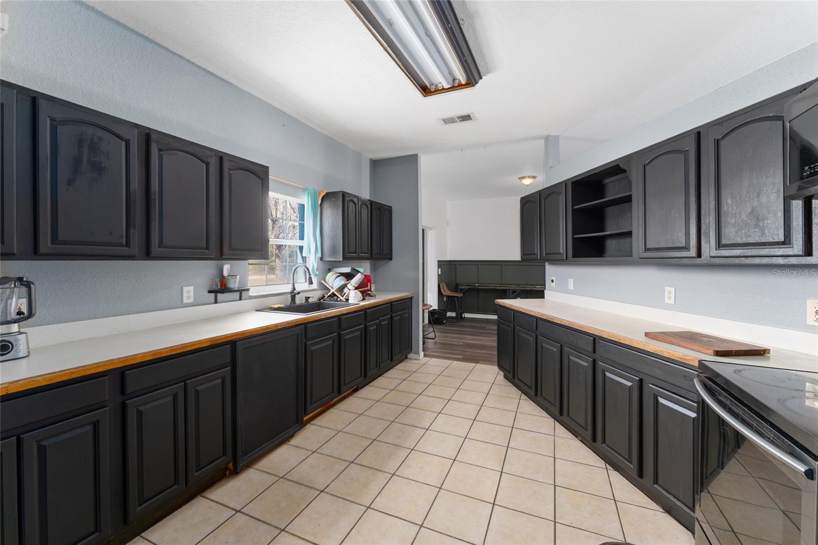 Image 17 of 44 For 855 107th Court