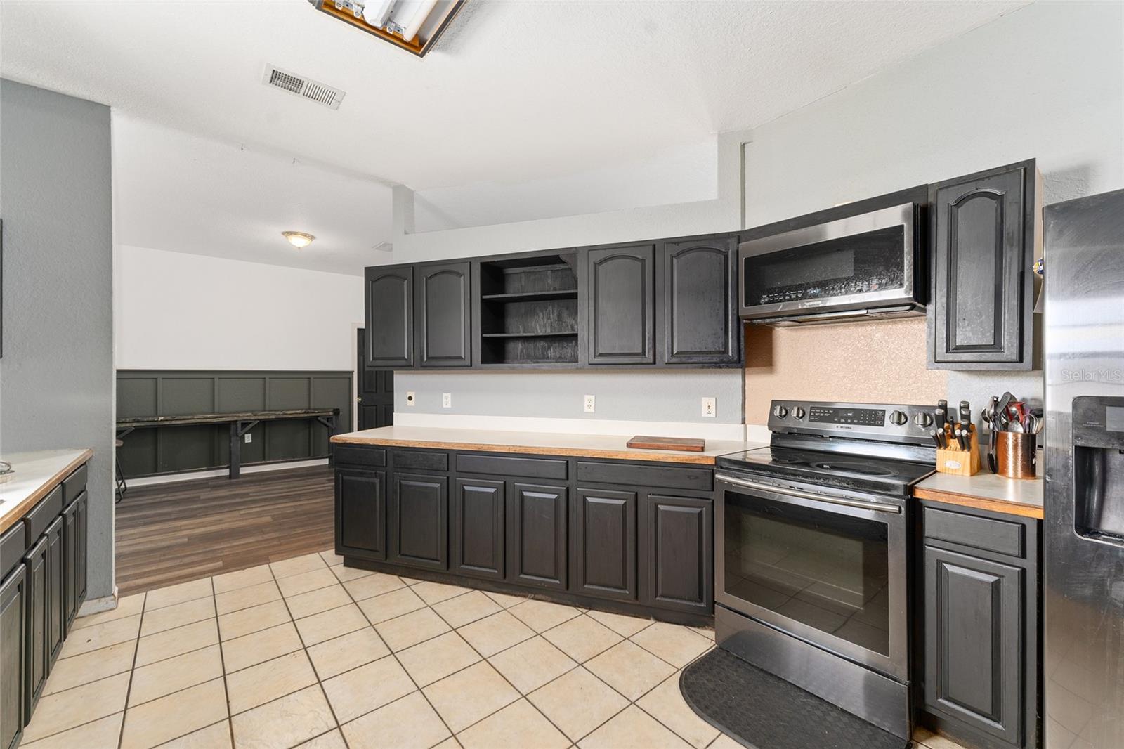 Image 18 of 44 For 855 107th Court