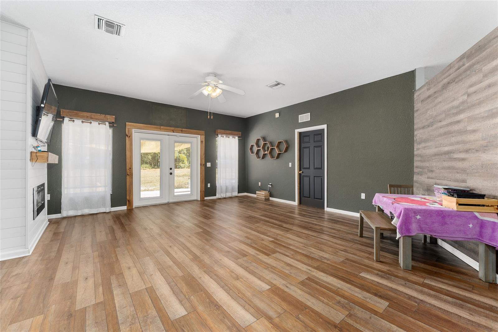 Image 7 of 44 For 855 107th Court