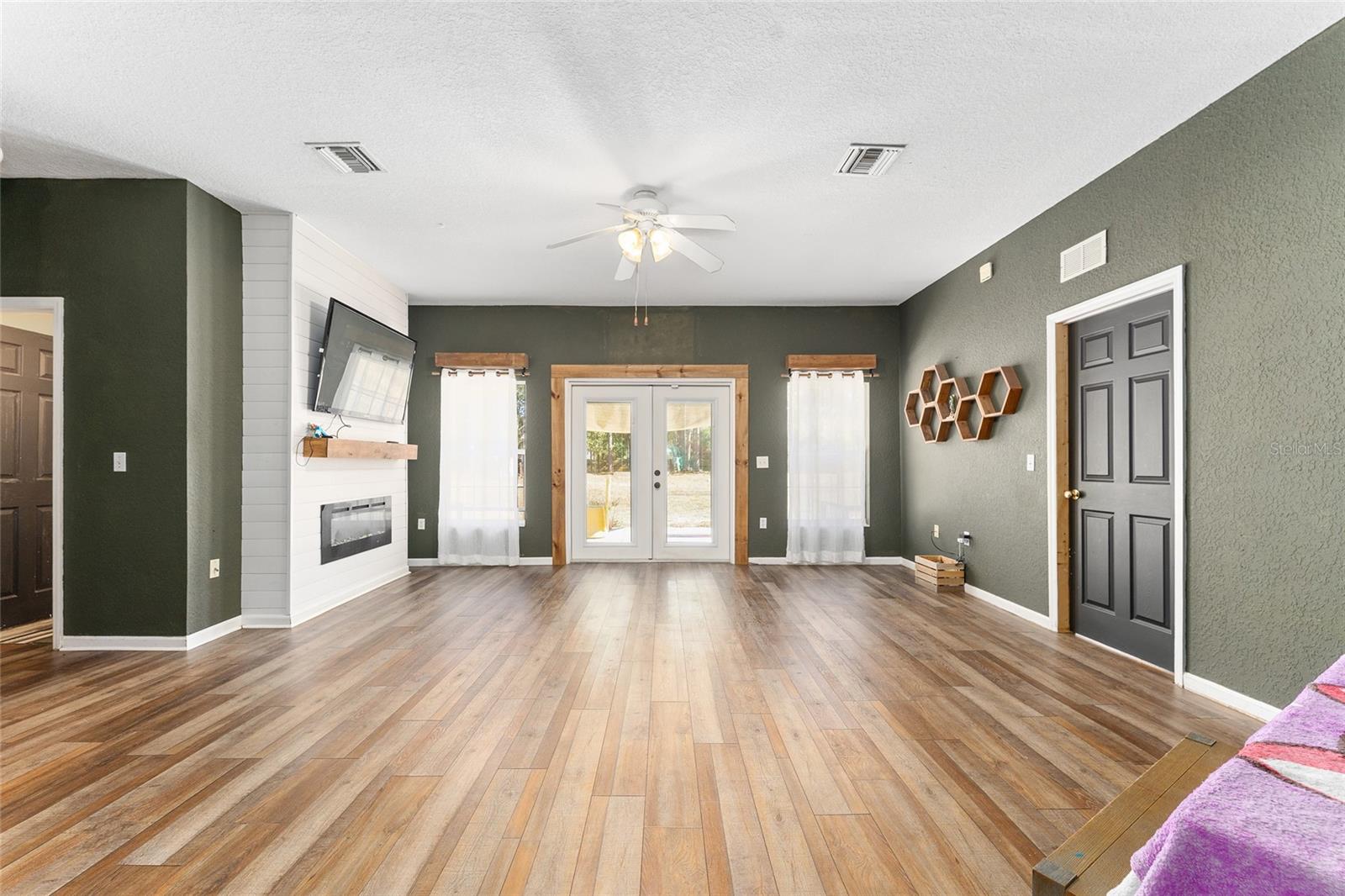 Image 8 of 44 For 855 107th Court