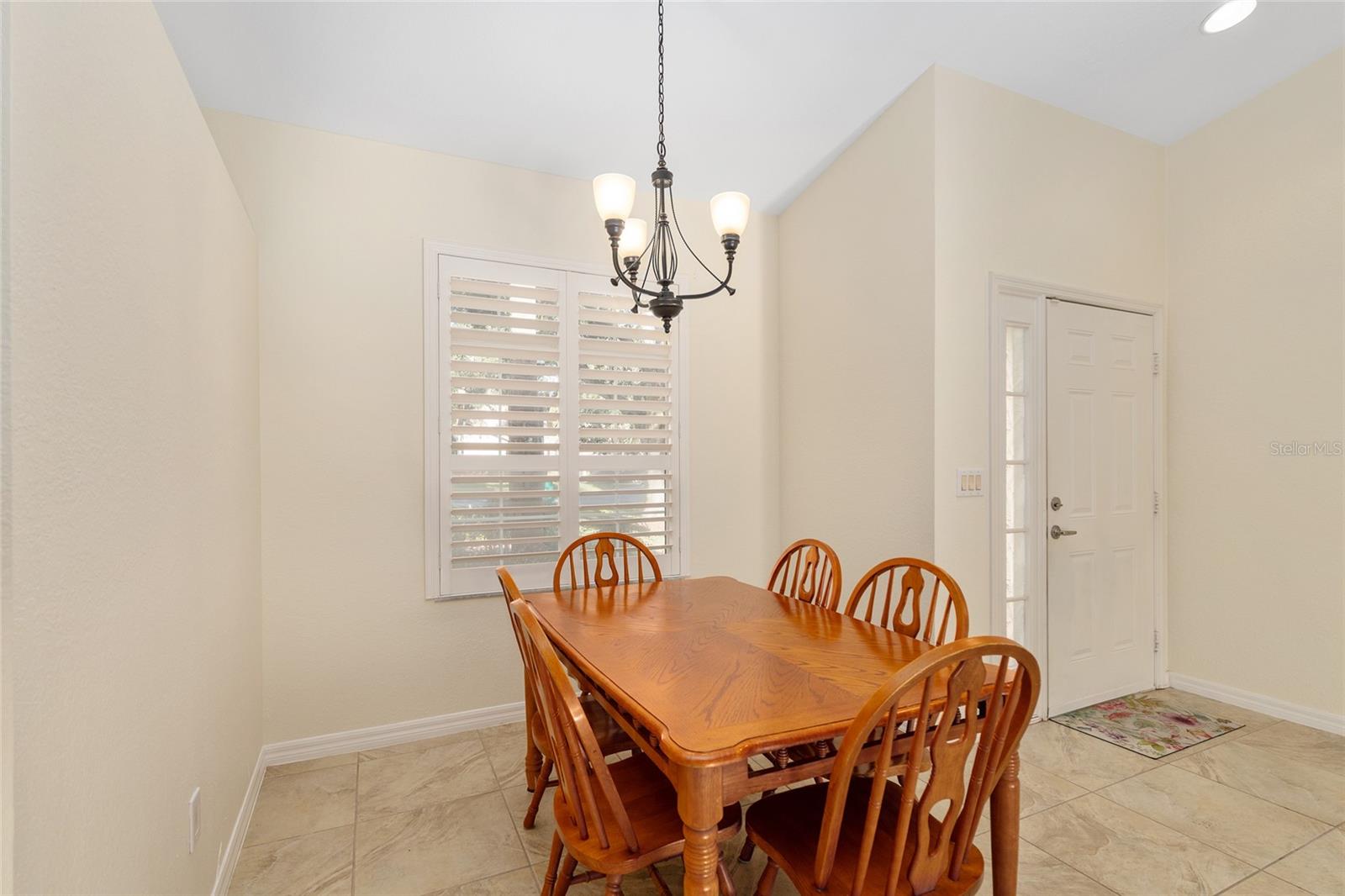 Image 15 of 52 For 5411 Admiral Way 4-101