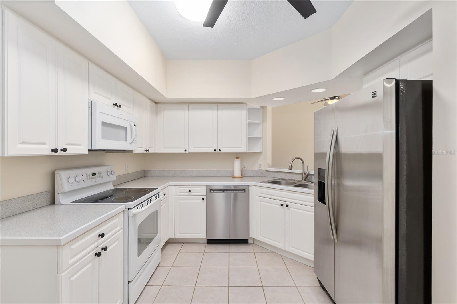 Image 18 of 52 For 5411 Admiral Way 4-101