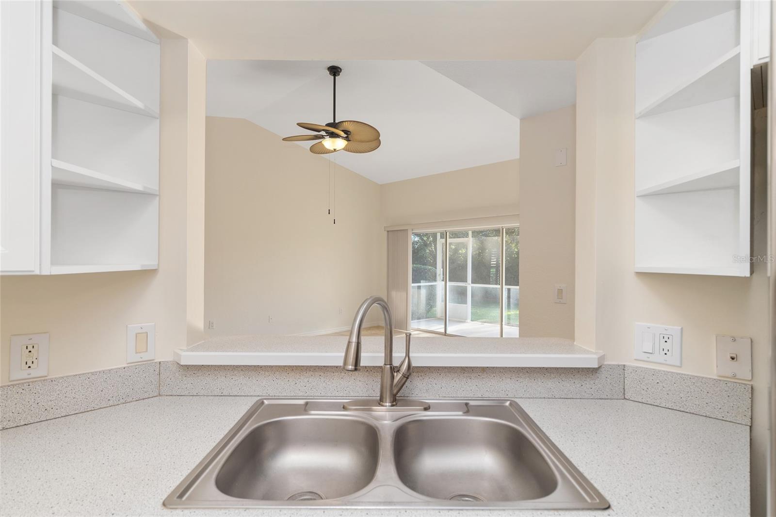 Image 19 of 52 For 5411 Admiral Way 4-101