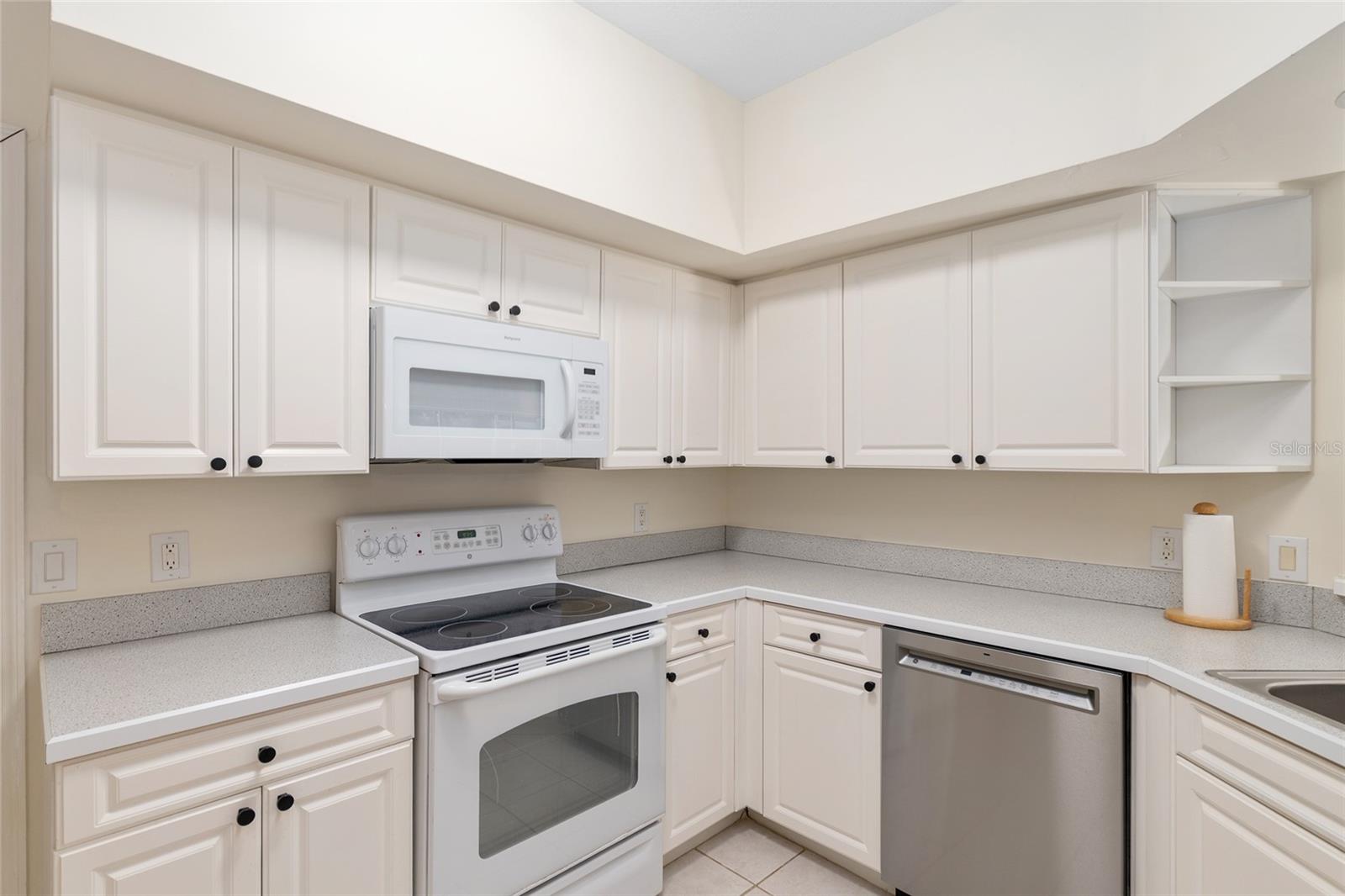 Image 20 of 52 For 5411 Admiral Way 4-101